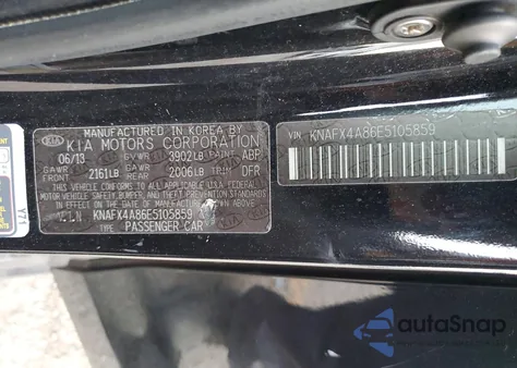 2014 Kia Forte Ex z USA, uszkodzony, nr VIN KNAFX4A86E5105859